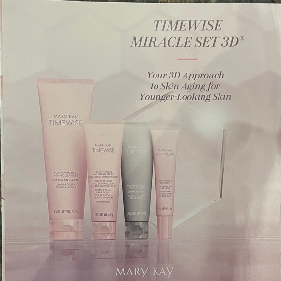 Mary Kay TimeWise 3D Age MinimizerSkincare 4 piece setCleanser and Creams